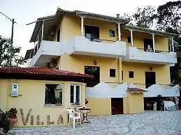 Πανσιόν Makis *