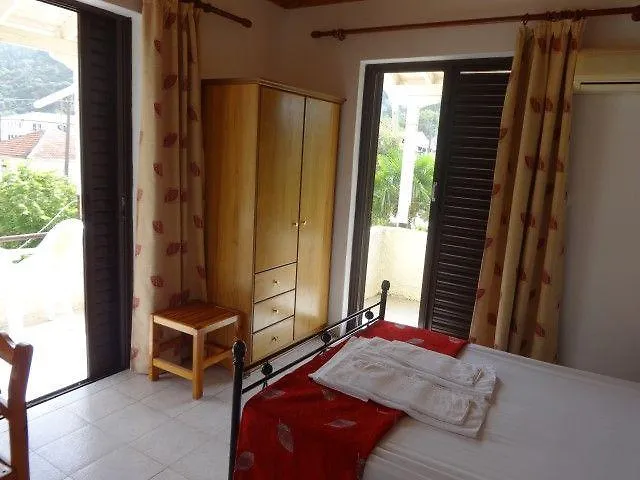 Guest house Makis Vasiliki (Lefkada)